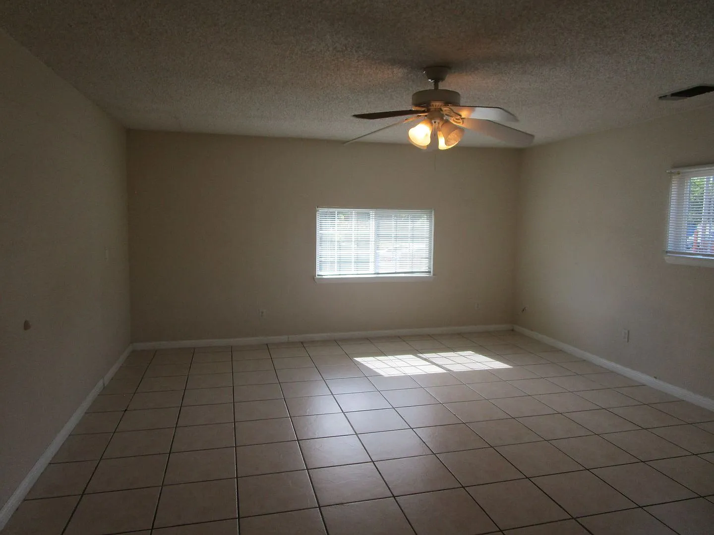 Stephen, 231 — Photo 3