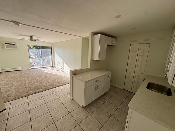 5th image of 1300 Golden Cir APT 302