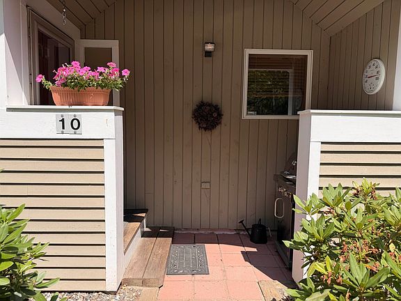 3rd image of 13 Laurel Circle #10