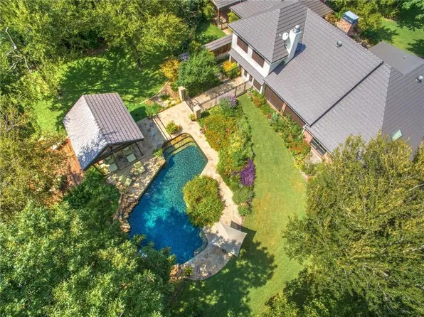 2420 Charles Ave, Burleson, TX 76028
