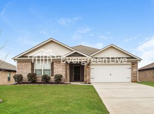 117 Hulsey Ln, Toney, AL 35773