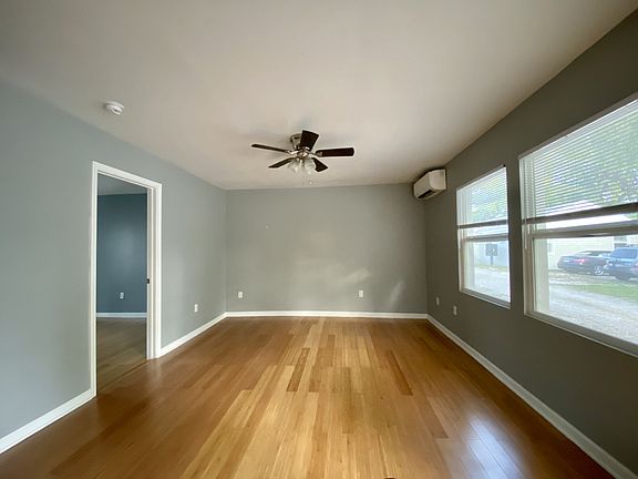 2nd image of 413 S Hill Ave APT A