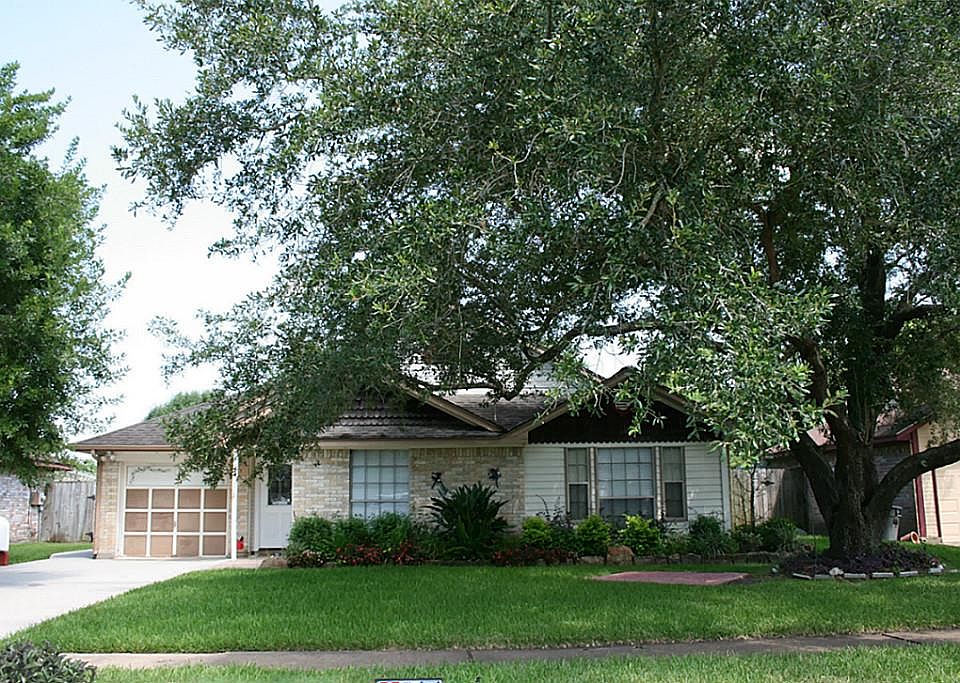 1st image of 3815 Somerton Dr