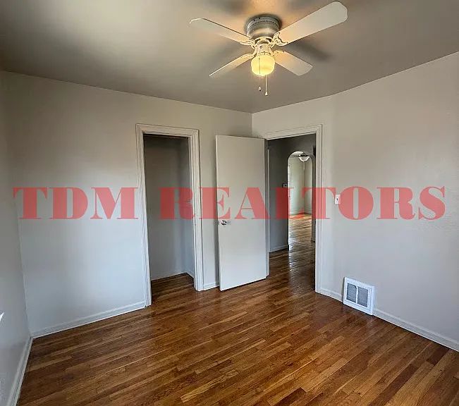 733 Vermilya Ave — Photo 9