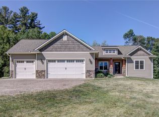 7011 N 810th St, Elk Mound, WI 54739