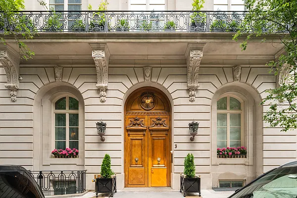 Sold by Modlin Group | media 30