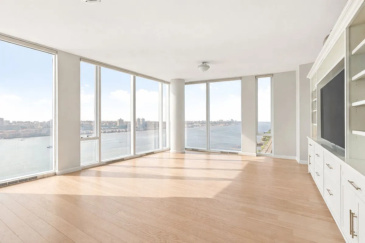 10 Riverside Blvd APT 30B photo 1