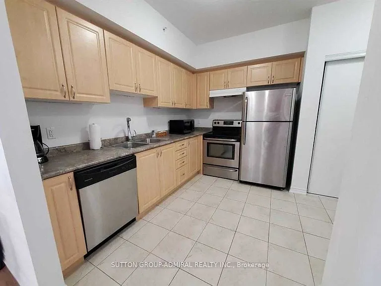 40 Ferndale Dr S #304 — Photo 7