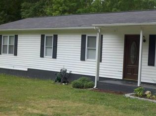 8420 Falcon Crest Cir, Angier, NC 27501