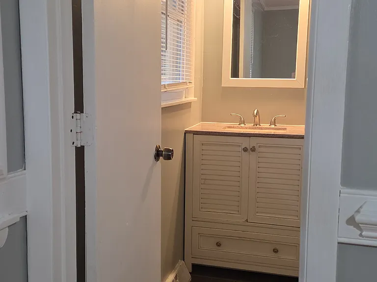 612 Dupont Dr — Photo 8