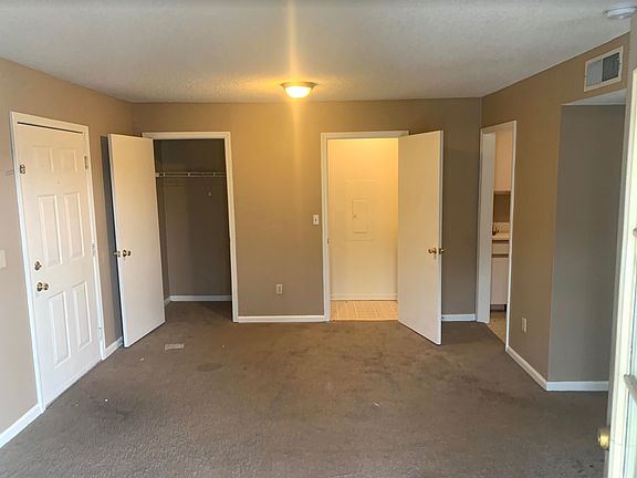 3rd image of 3609 Mynders Ave APT 202