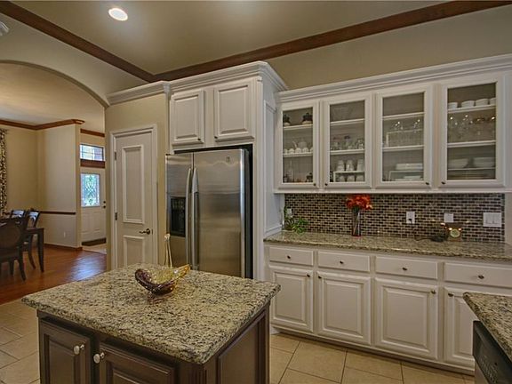 3rd image of 1418 SW 137th Ter