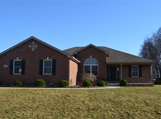 2840 Amberwood Dr, Troy, OH 45373