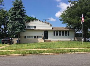 109 Somerset Rd, Glassboro, NJ 08028