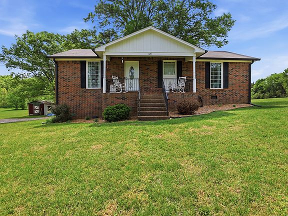 2nd image of 826 Old Rome Park