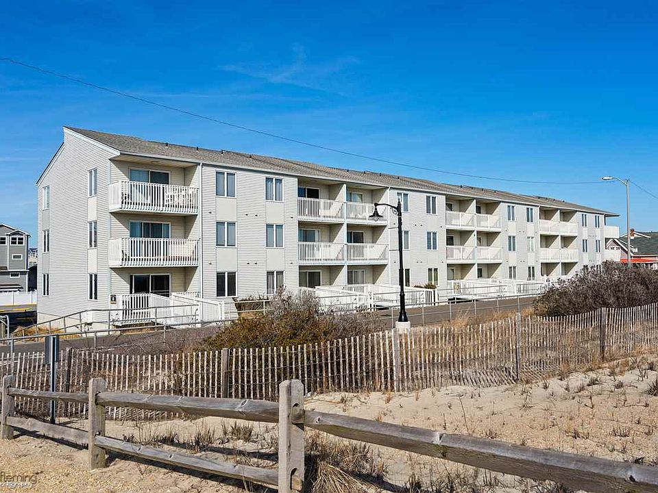 1st image of 3400 Boardwalk APT 1D