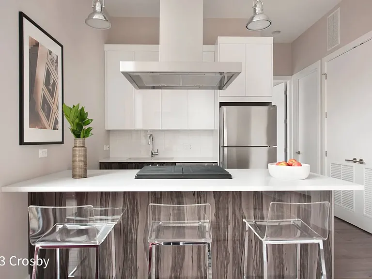 943 N. Crosby St. — Photo 2