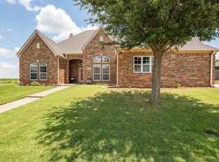 1004 Vineyard Ln, Henrietta, TX 76365