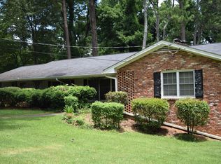 2353 Young Dr, College Park, GA