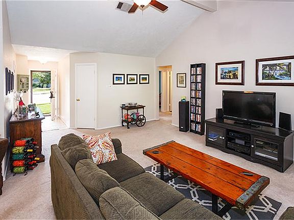 5th image of 2812 Woodhall Ct