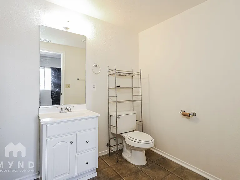 2150 Sutro St #G4 — Photo 10