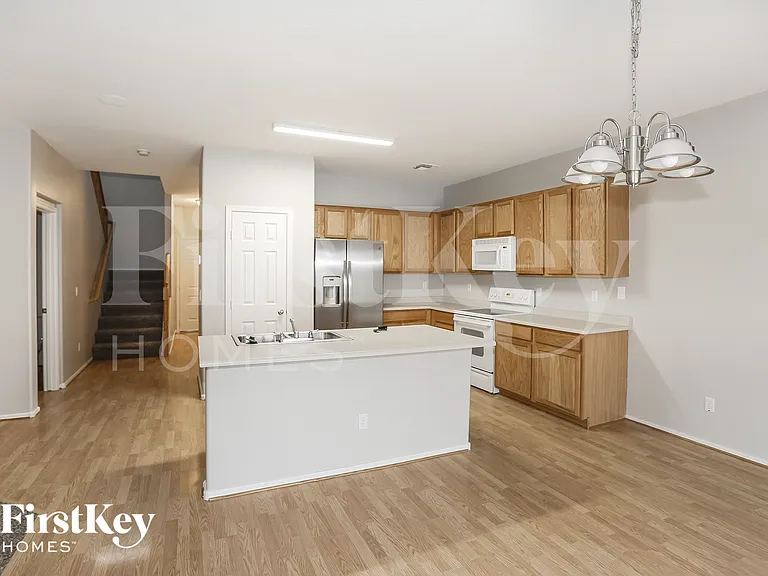 17458 W Hilton Ave — Photo 4