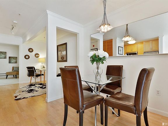 5th image of 988 Fulton St APT 113