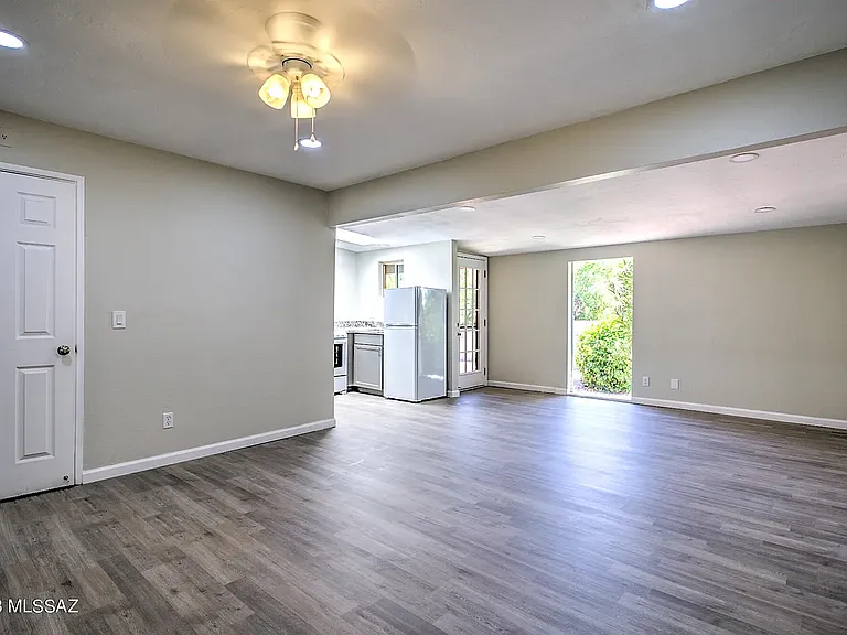2891 W Saint Tropaz Ave — Photo 21