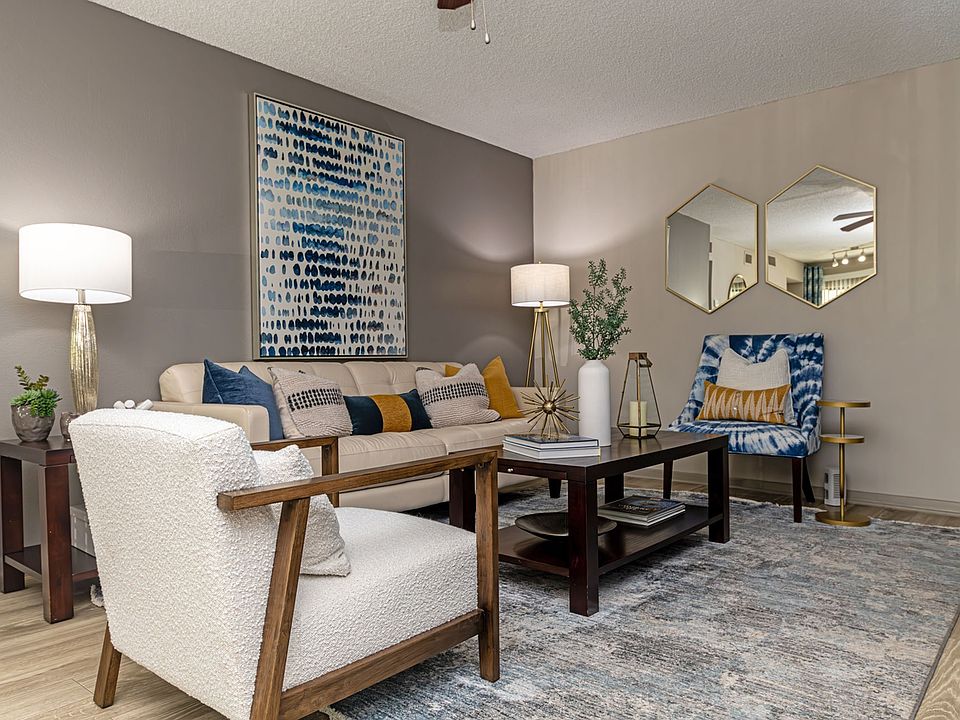 Spacious living room