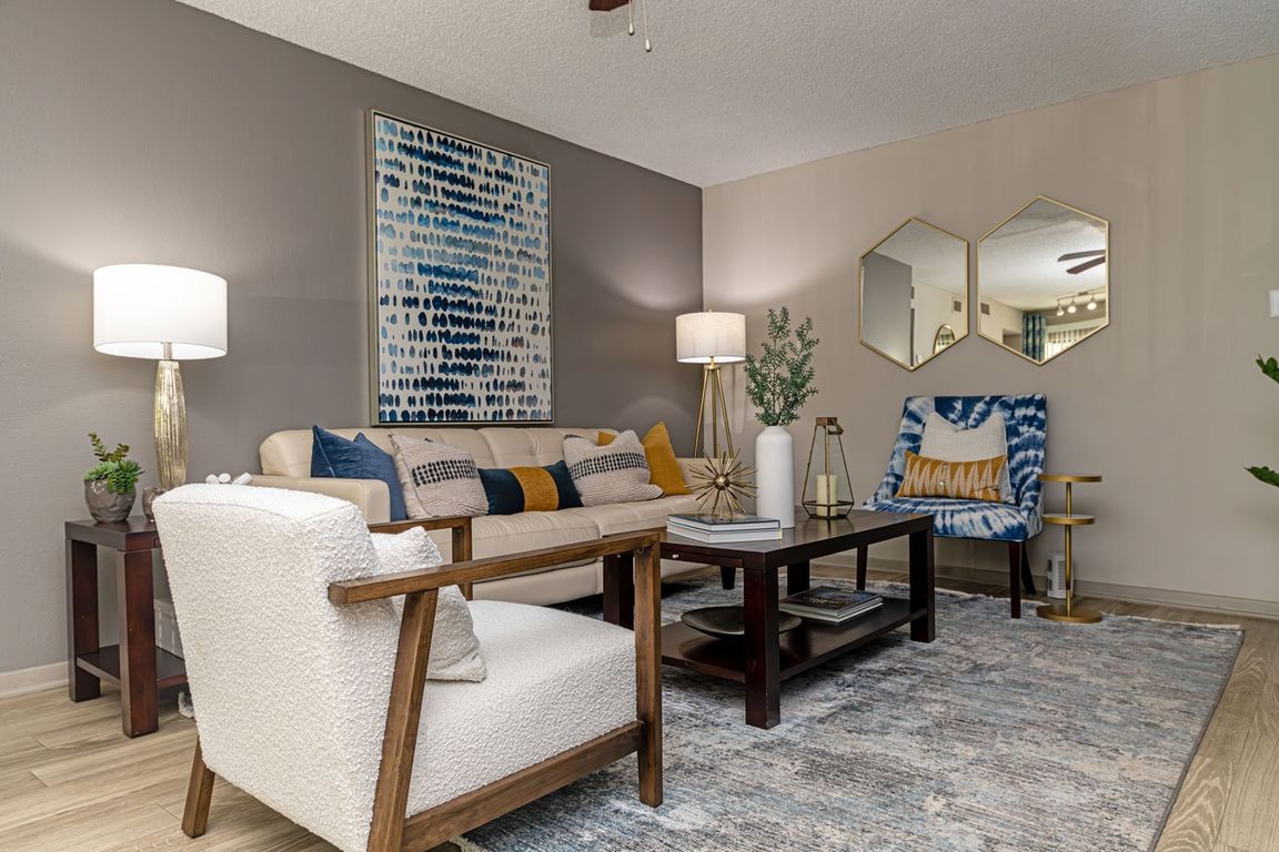 Spacious living room