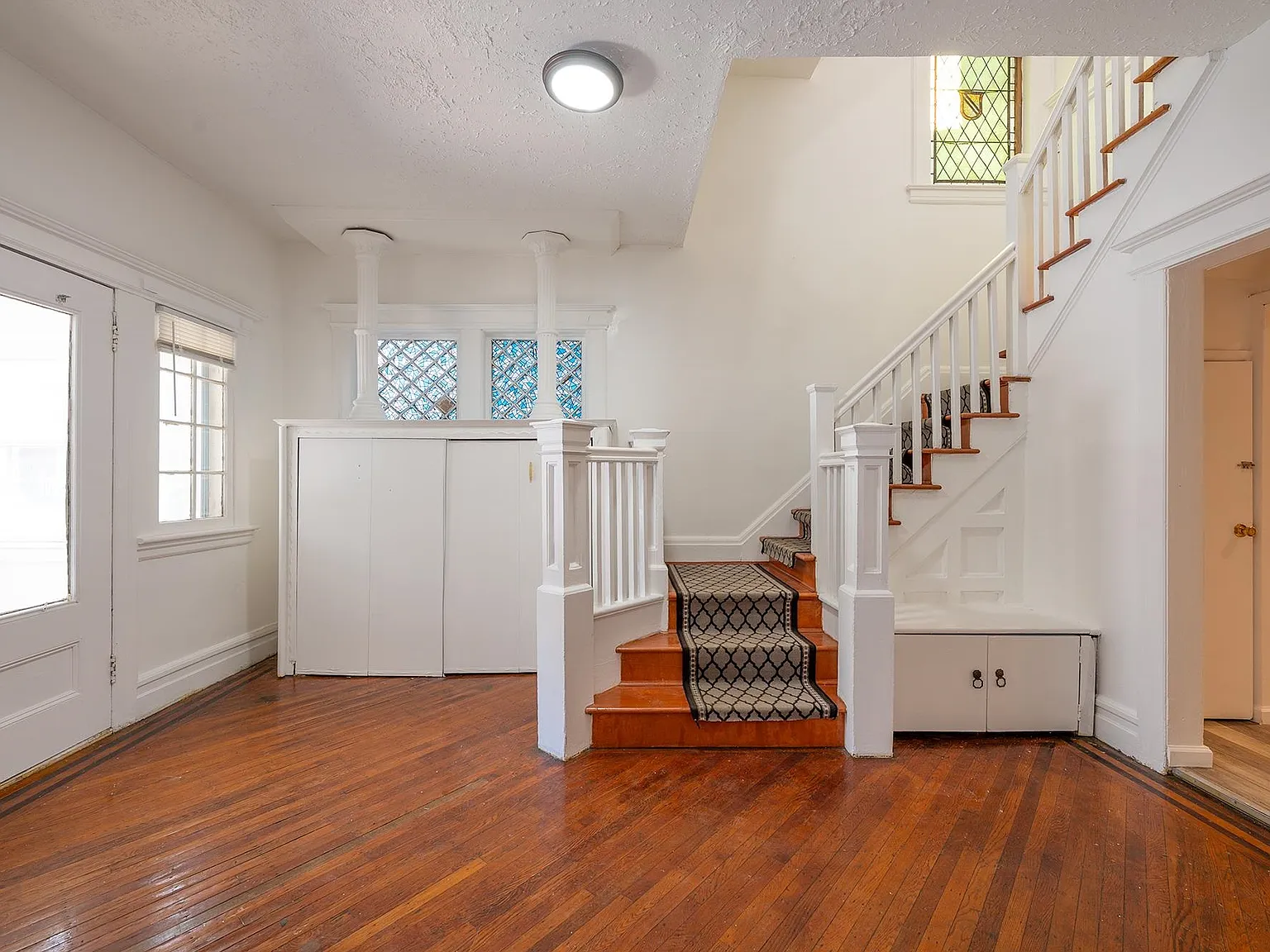 5 bed, 2.5 bath, $3,800 — Photo 3