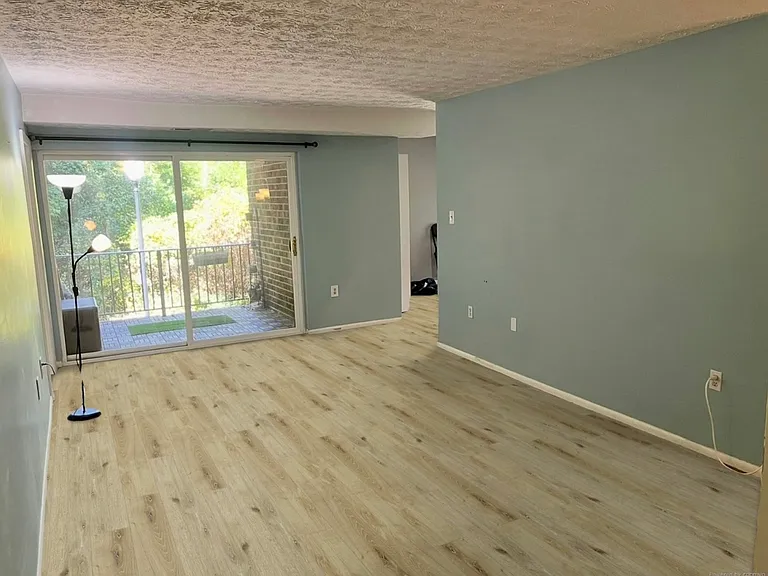 7712 Hanover Pkwy #103 — Photo 2