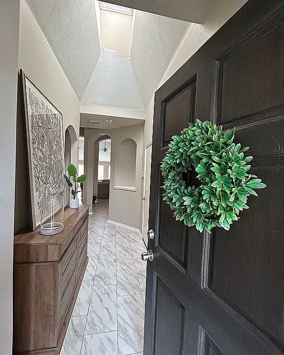 1st image of 3014 Glencullen Ln