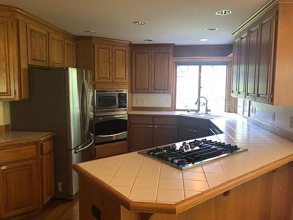 3rd image of 17120 SE 48th Ct