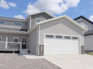4128 Steel Pl, Bismarck, ND 58503