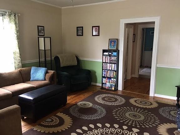 2nd image of 119 N Highland Ave