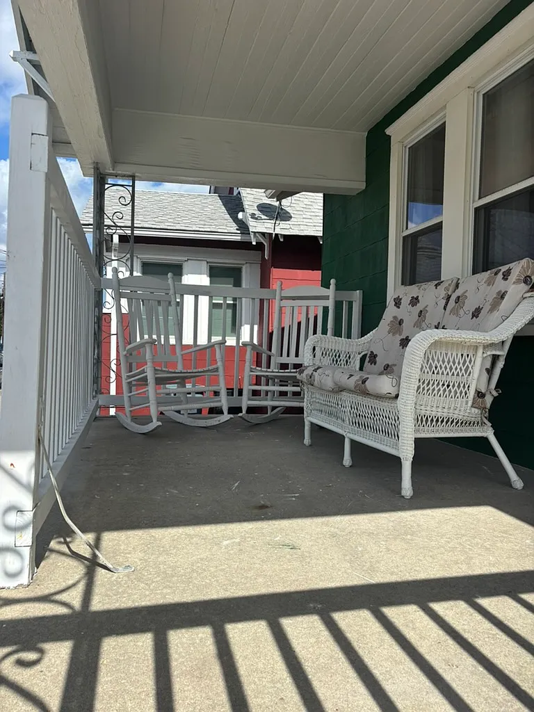 111 W Forget Me Not Rd — Photo 2