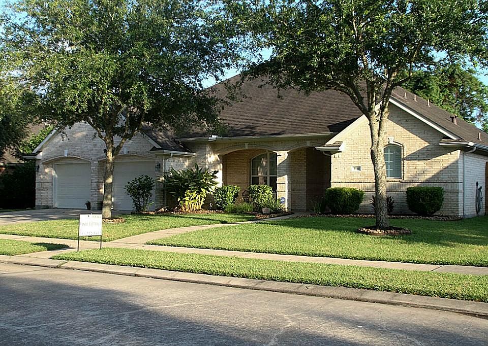 1st image of 5914 Ruby Dr