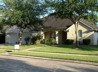 5914 Ruby Dr, Pearland, TX 77581