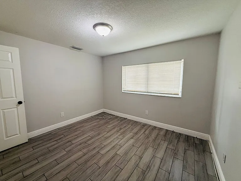 4203 E Yukon St — Photo 26
