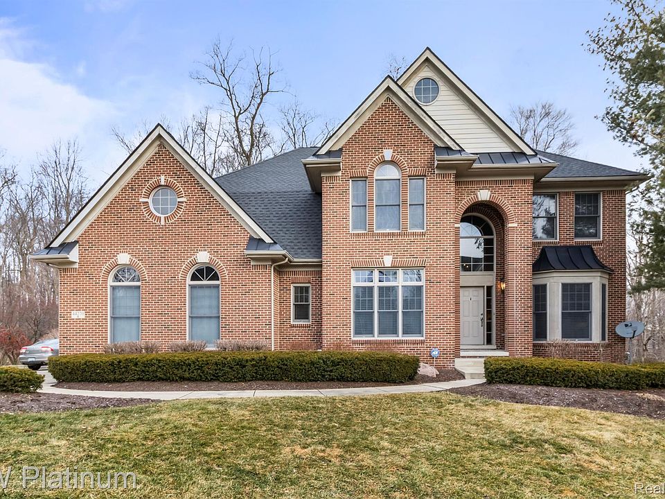 1st image of 44270 Cypress Point Dr