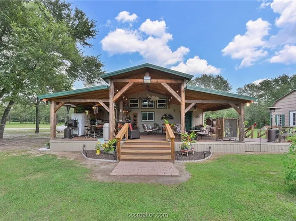 2305 Fm 978, Madisonville, TX 77864