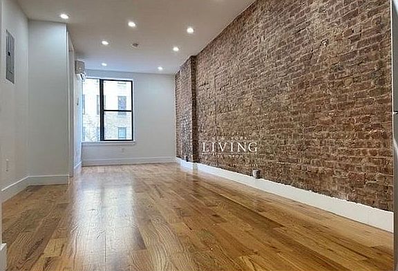 5th image of 298 Rogers Ave #3