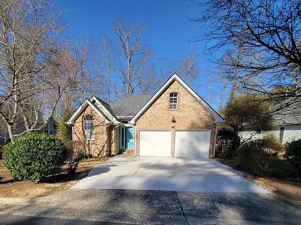 1st image of 104 Orchard Ln