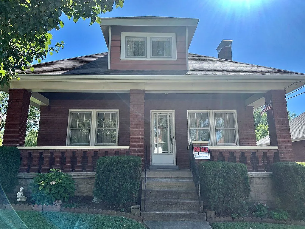 403 Linden Ave photo 1