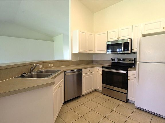 3rd image of 1489 Exchange Ave
