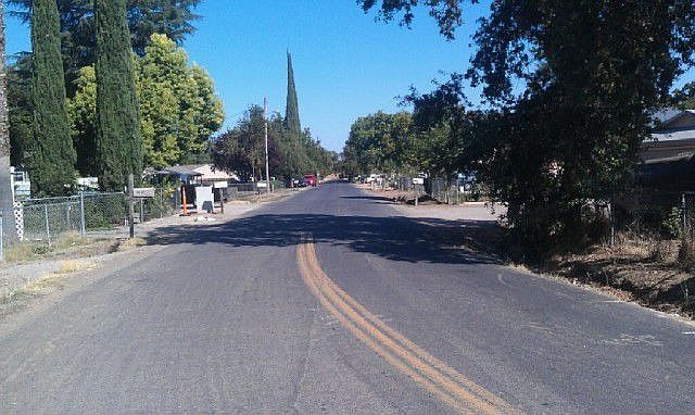 2nd image of 2439 N Myran Ave