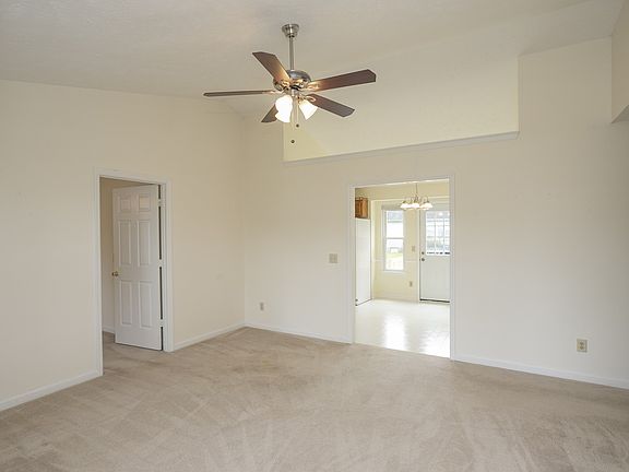3rd image of 221 Vernon Traylor Dr