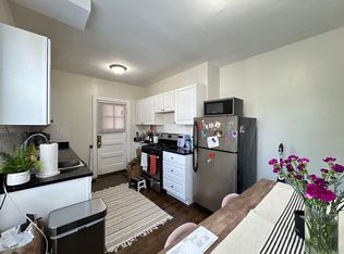 3819.5 N Greenview Ave #E02P, Chicago, IL 60613
