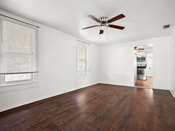 4th image of 211 E CLUSTER AVENUE